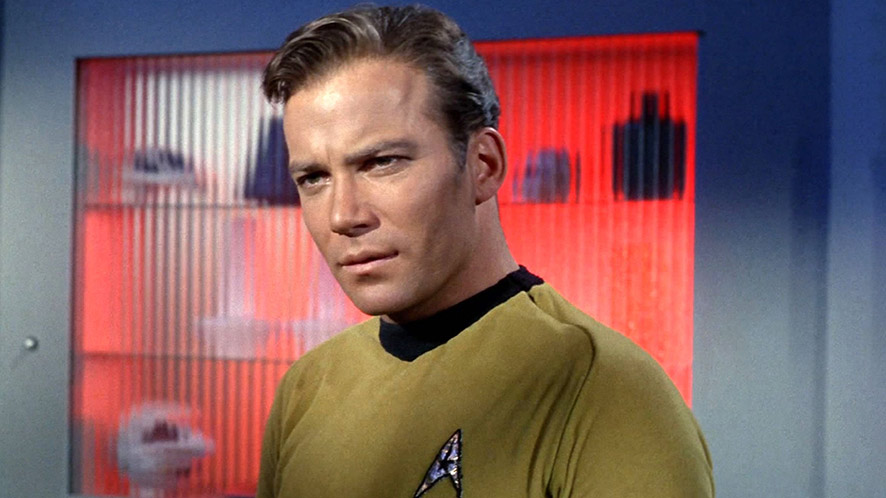 Does the Star Trek legend William Shatner Wear a Toupee (6)