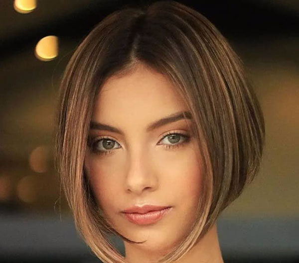 50 Chic and Flattering Hairstyles for Women Over 50