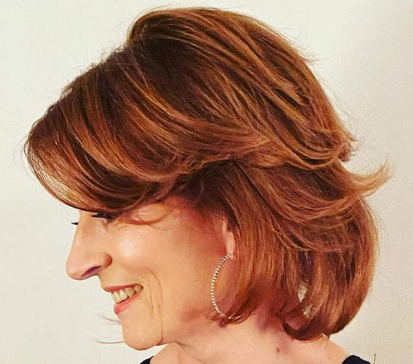 50 coiffures chics et flatteuses pour les femmes de plus de 50 ans