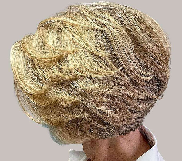 50 Chic and Flattering Hairstyles for Women Over 50 (8)