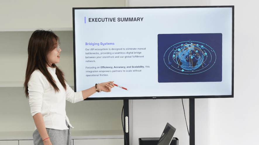 Photo of Peri presenting the vision of Bono’s API project, emphasizing a partner-first approach to technical development.
